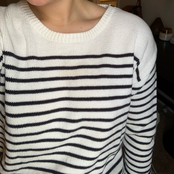 Knit sweater - Picture 4 of 7